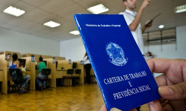 Governo vai reduzir para 60 anos idade para saque do PIS/Pasep
